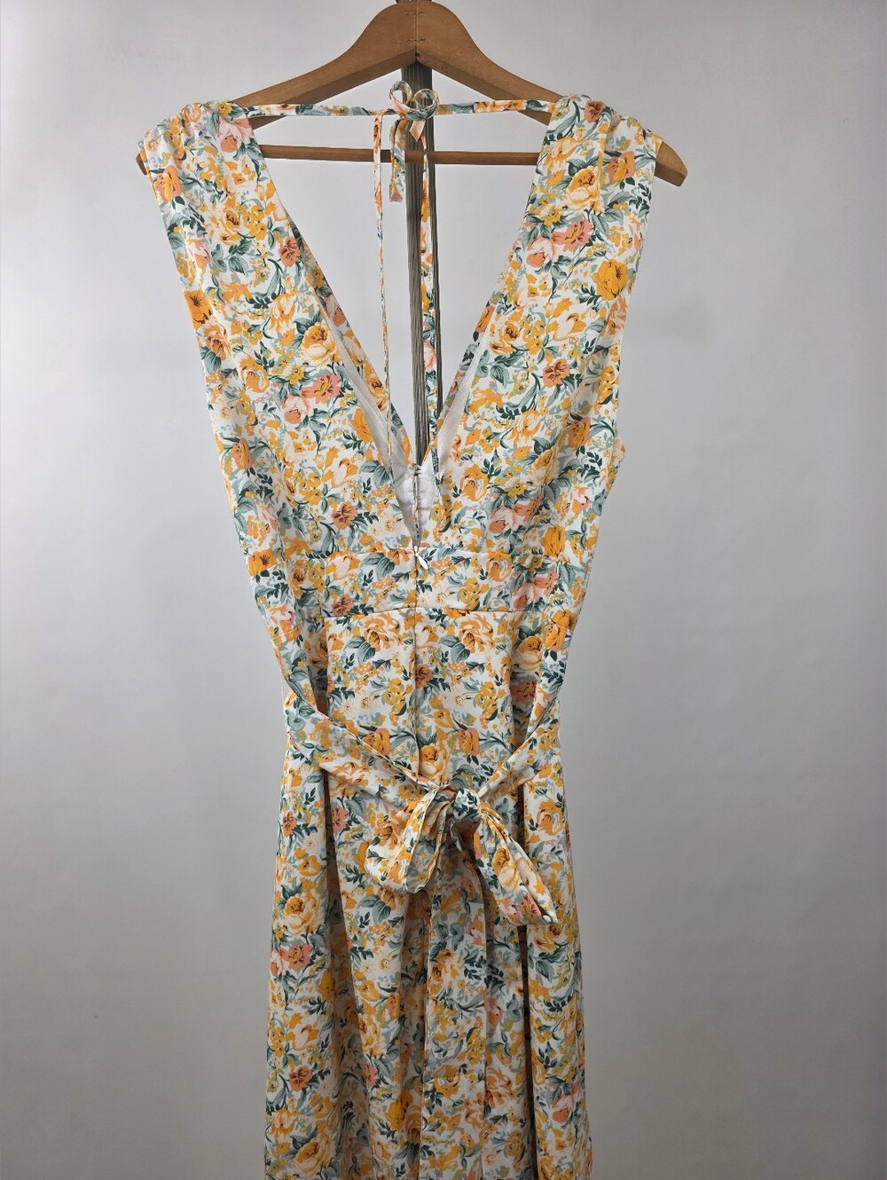 Fore Women's Yellow Floral V Neck Belted Maxi Dress Size Large - Picture 12 of 12